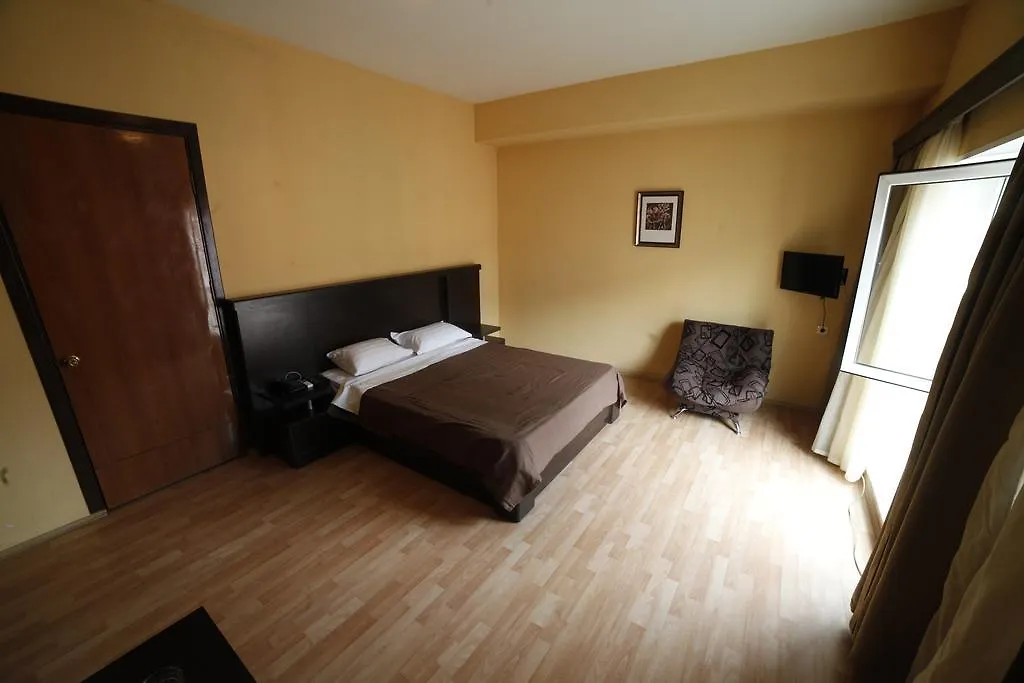 Avenue Hotel Tbilisi 4*,